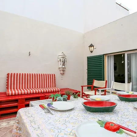 Maria Y Lucia (adults Only) Oda ve Kahvaltı 3*